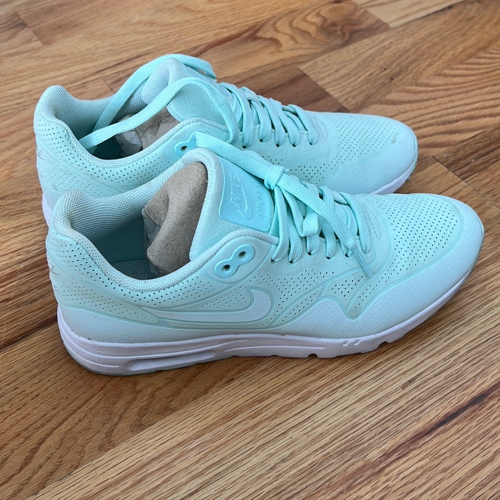 Mint green Air Max